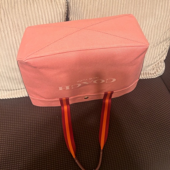 Coach large tote bag. - Picture 5 of 6